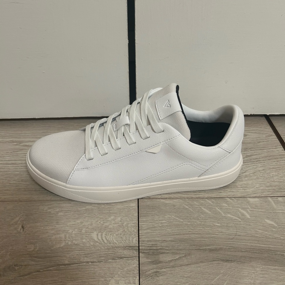 Vessi Soho Sneaker- Ivory White (size 8)